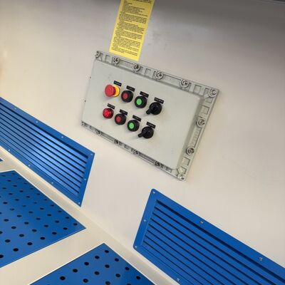 Saldırma ve öğütme toz toplama için Pulse Jet Filtresi ile Endüstriyel Aşağı Akış Masası